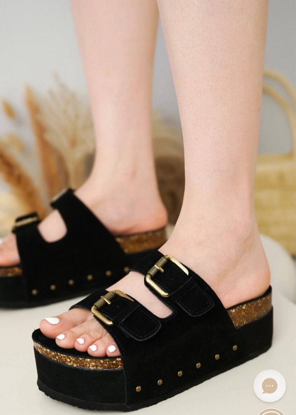 Et. MSRP $90 NWT PROJECT CLOUD OLIY BLACK SUEDE PLATFORM SANDALS ♡SIZE 9♡